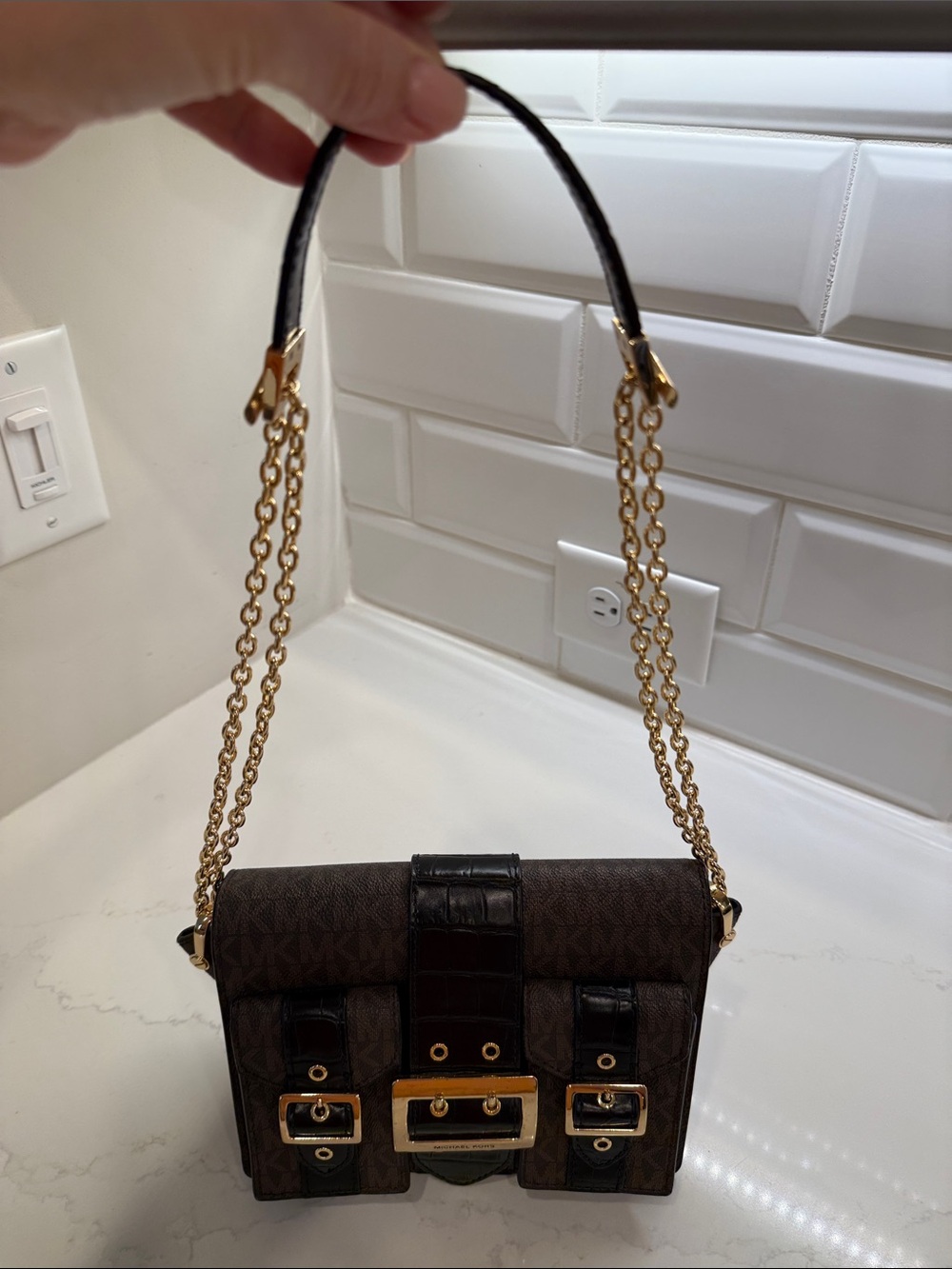 Michael Kors Brown & Black Signature Shoulder Bag with Gold Hardware - Picture 4 of 8